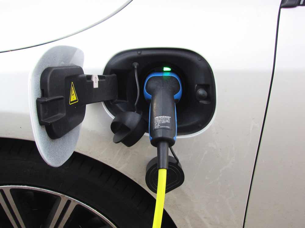 Plug-in car charger